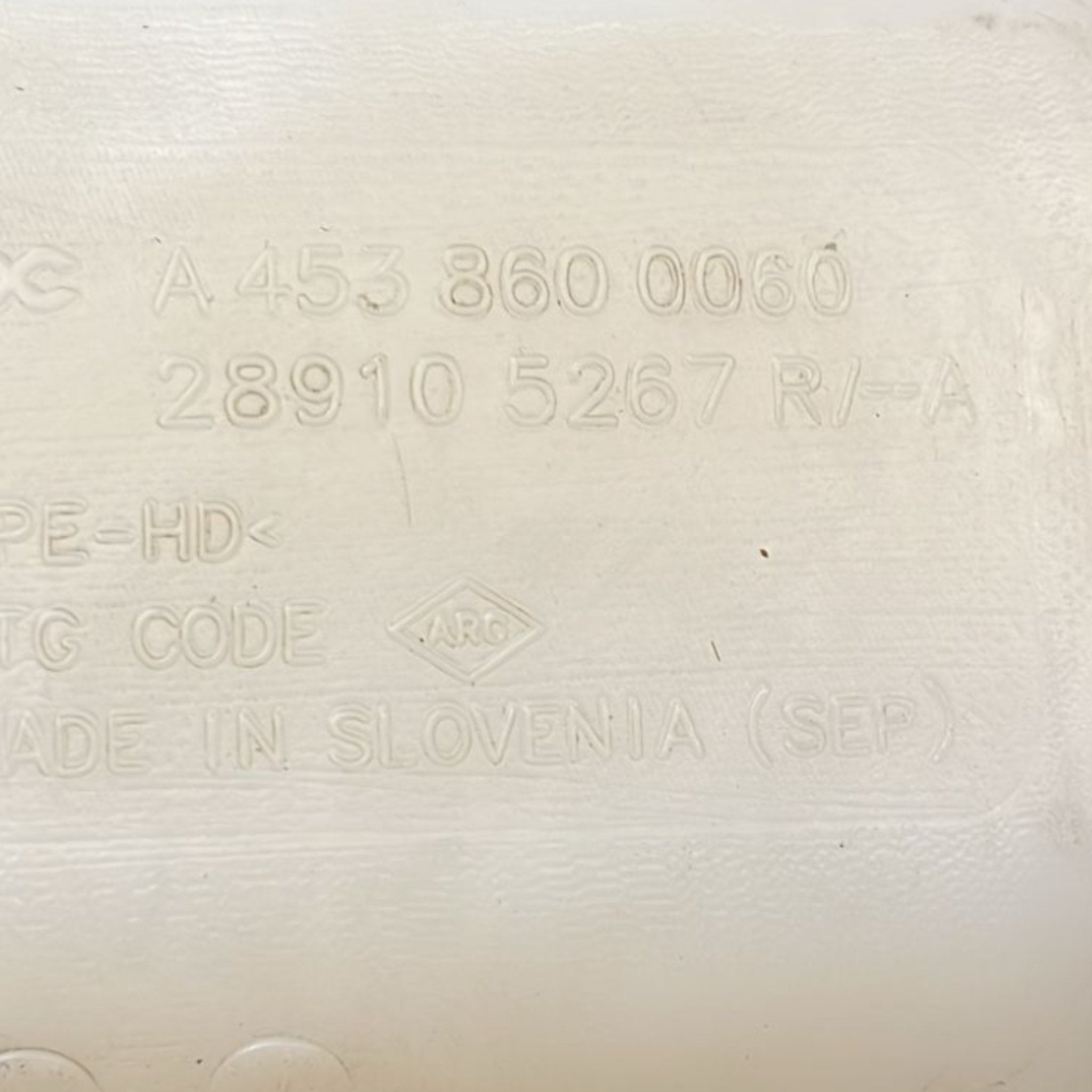 Vaschetta Liquido Tergicristalli Renault Twingo III cod:289105267R (2014 >) Serbatoio