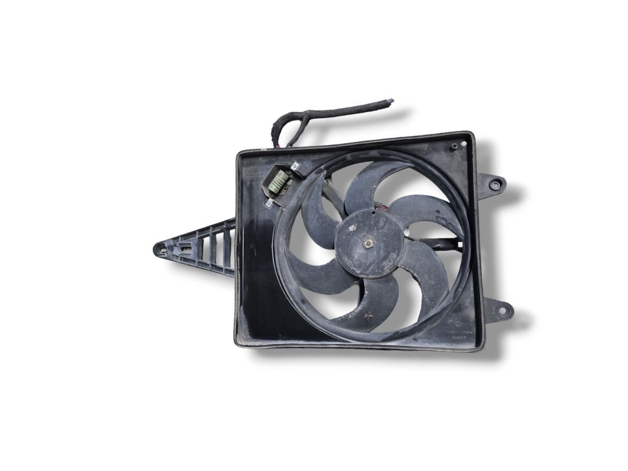 Ventola Radiatore Alfa Romeo 146 1.4 Benzina (1995-2001) Cod : 8240077