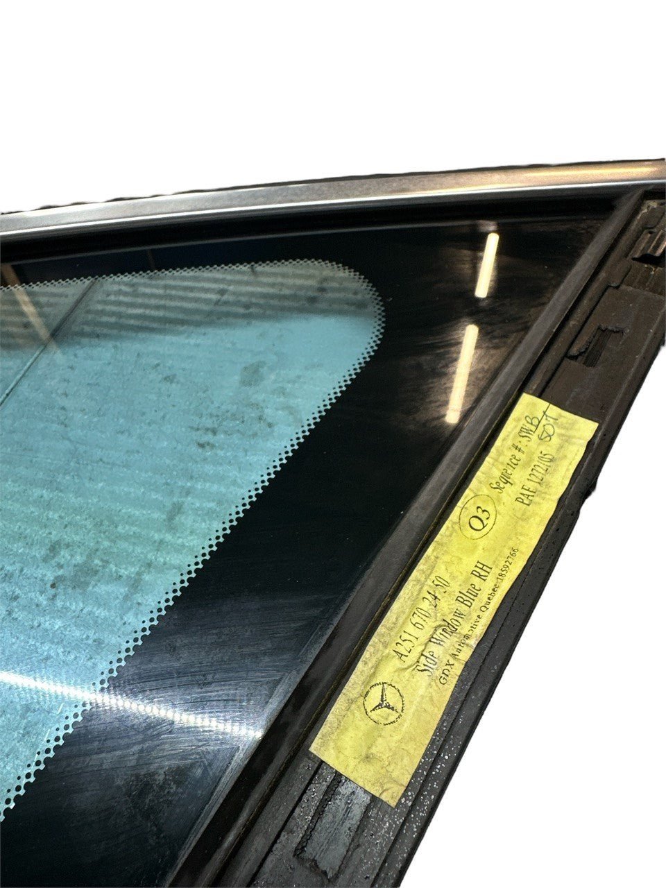 Vetro fisso posteriore lato destro Mercedes Classe R 3.0 320d W251 ( 2007 ) cod. A2516702450