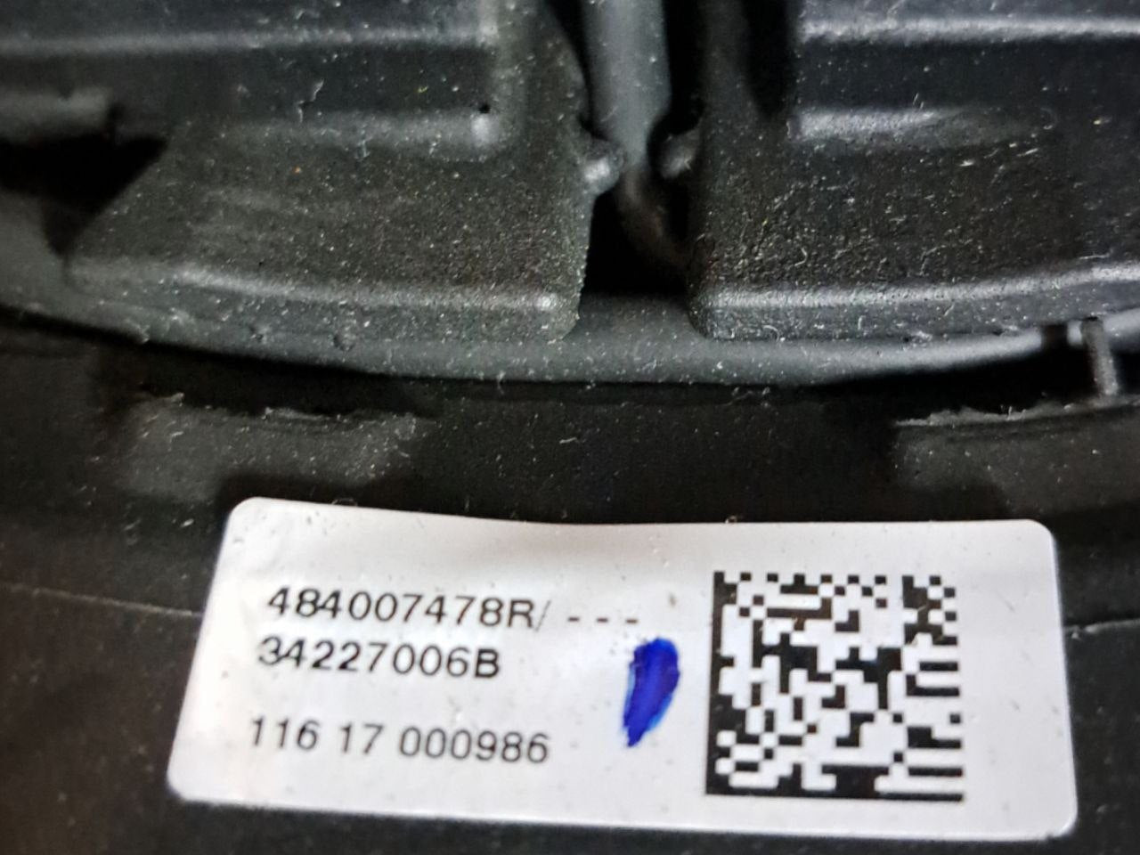 Dacia Sandero Stepway (2017) COD:484007478R Volante / Sterzo + Comandi al Volante In Pelle Nero