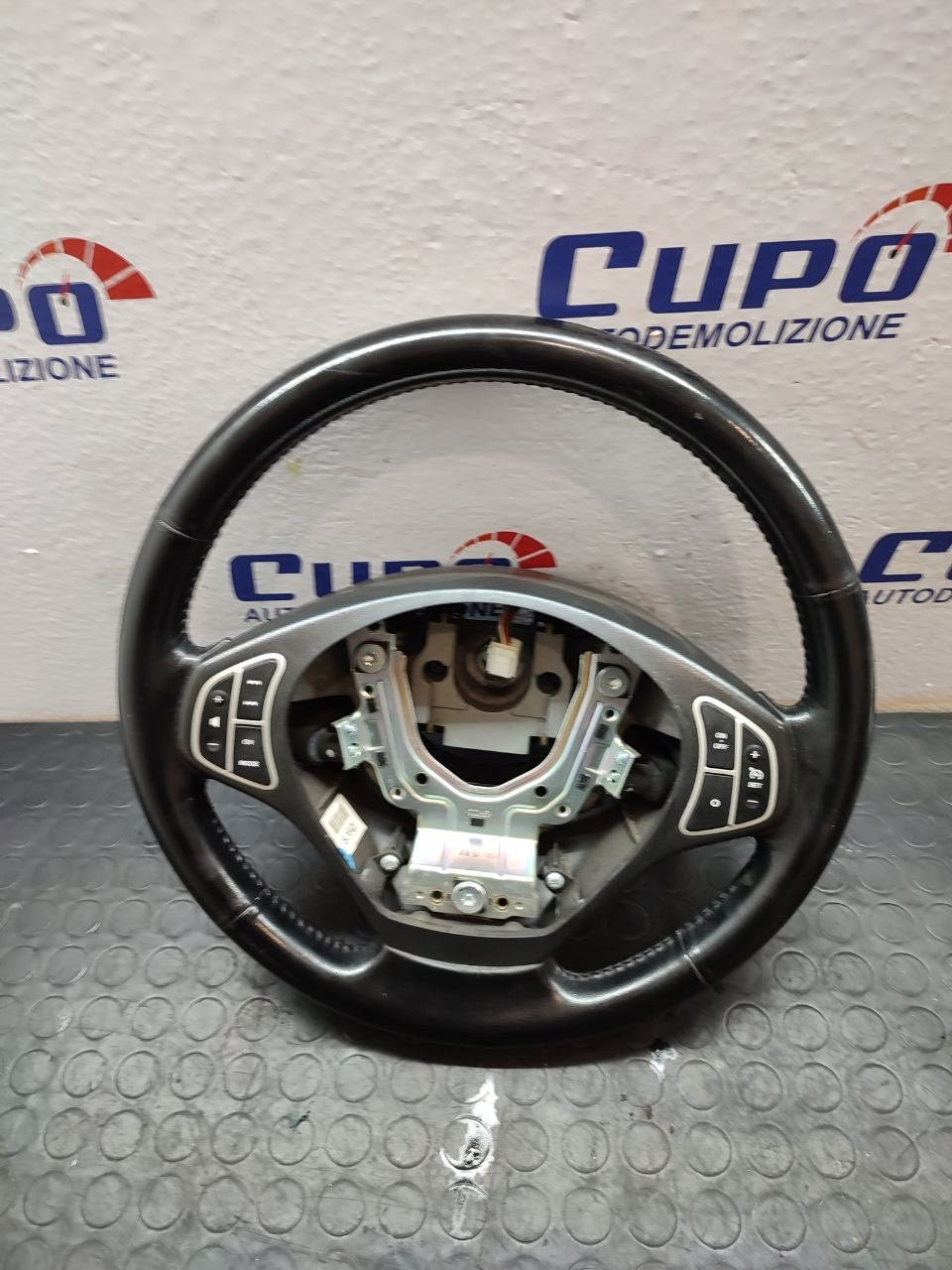 Volante Sterzo Kia Cee'd mk1 2008 con comandi multifunzione
